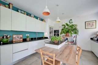 house 5 Rooms for sale on BOUC BEL AIR (13320)