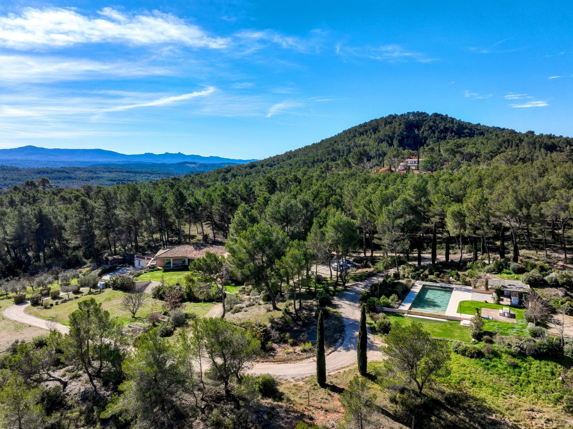 maison 10 Pièces en vente sur AIX EN PROVENCE (13100)