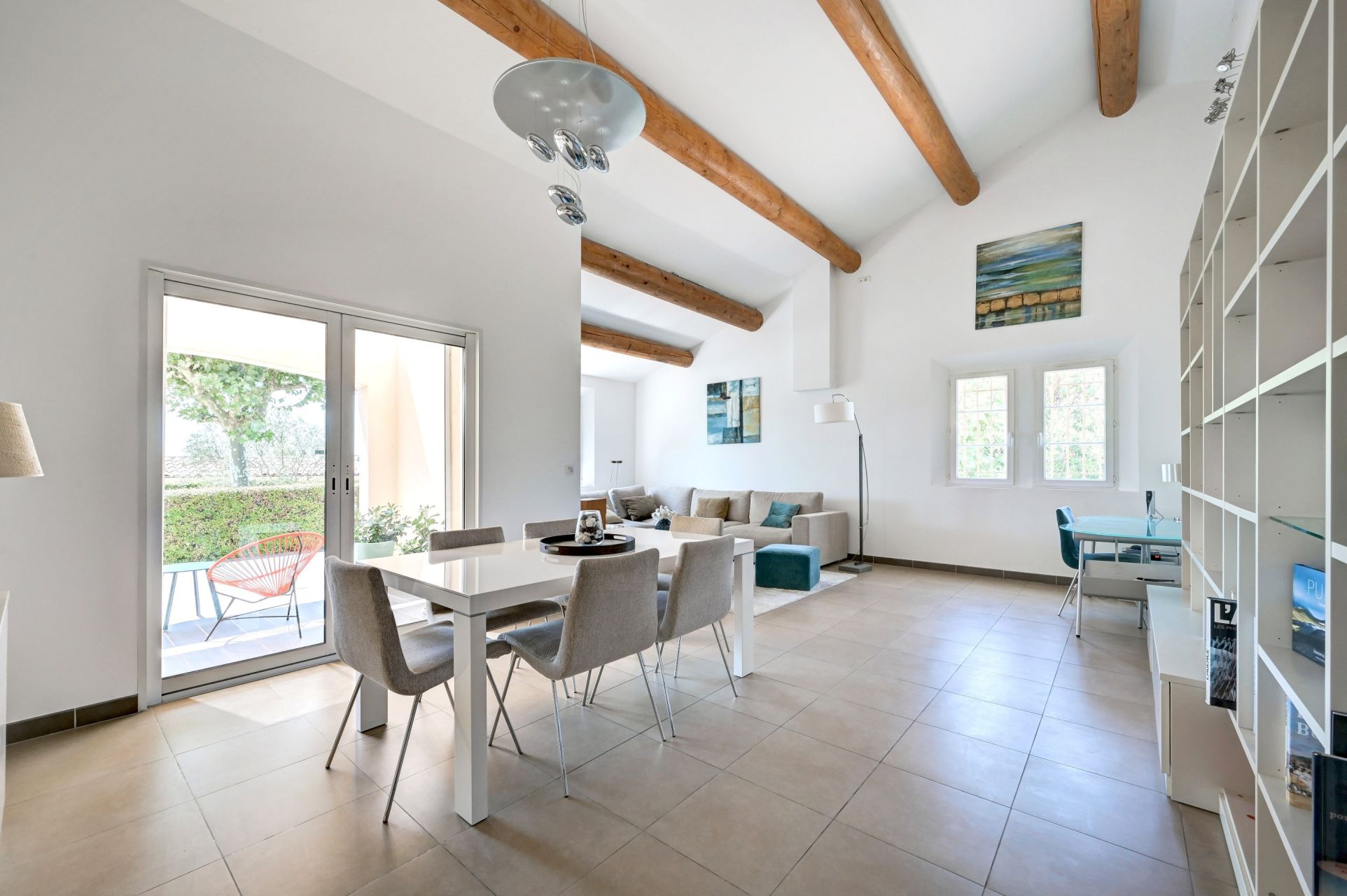 house 5 Rooms for sale on EGUILLES (13510)