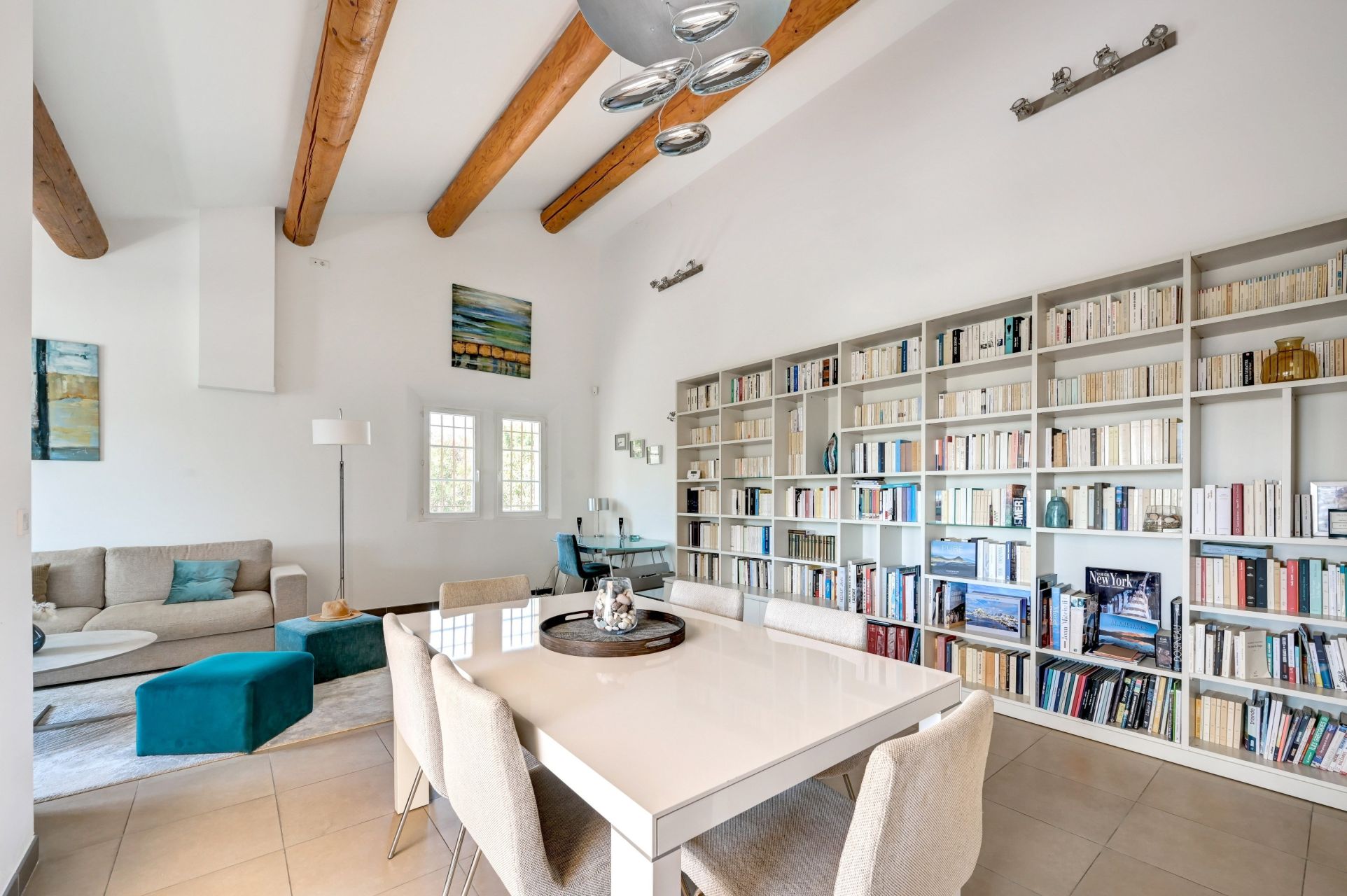 house 5 Rooms for sale on EGUILLES (13510)