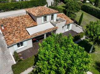 house 5 Rooms for sale on EGUILLES (13510)