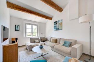 house 5 Rooms for sale on EGUILLES (13510)