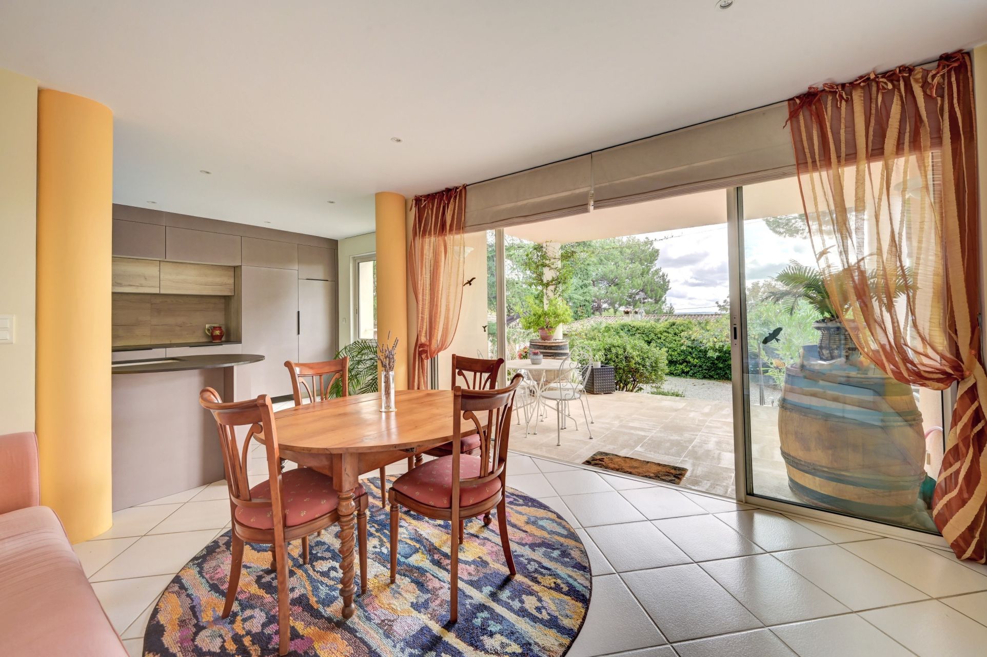 house 6 Rooms for sale on AIX EN PROVENCE (13100)