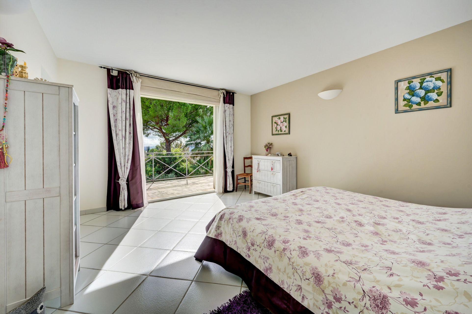 house 6 Rooms for sale on AIX EN PROVENCE (13100)
