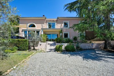 Sale House Aix-en-Provence 6&nbsp;Rooms 194&nbsp;m²