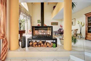 house 6 Rooms for sale on AIX EN PROVENCE (13100)