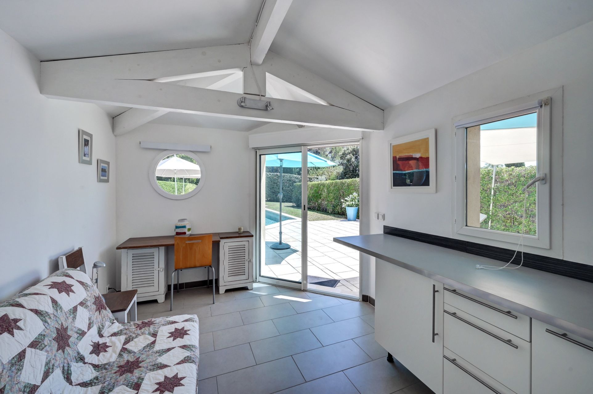 house 5 Rooms for sale on AIX EN PROVENCE (13100)