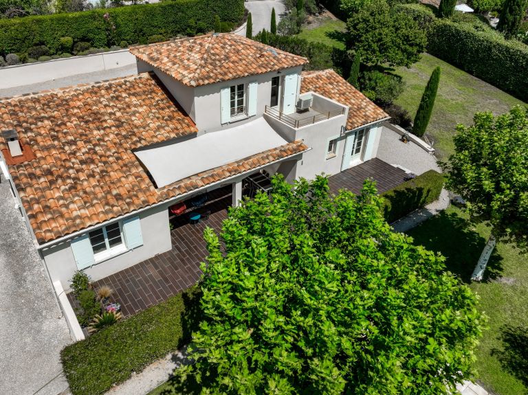 house 5 Rooms for sale on AIX EN PROVENCE (13100)
