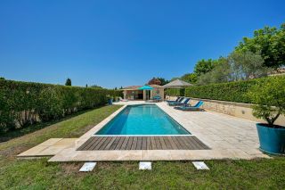 house 5 Rooms for sale on AIX EN PROVENCE (13100)