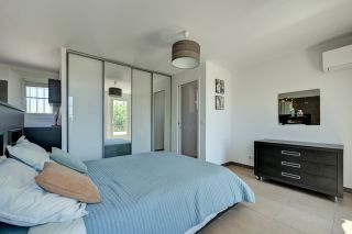 house 5 Rooms for sale on AIX EN PROVENCE (13100)