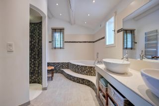 maison 8 Pièces en vente sur AIX EN PROVENCE (13100)