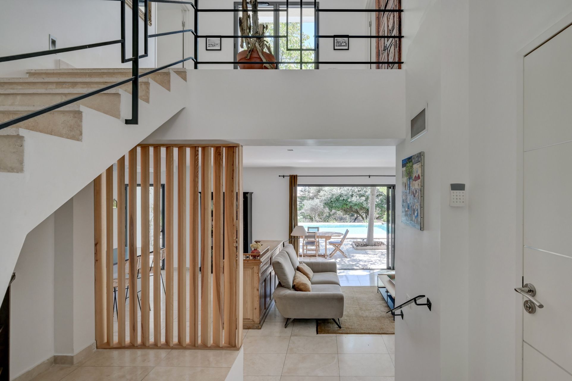house 8 Rooms for sale on AIX EN PROVENCE (13100)