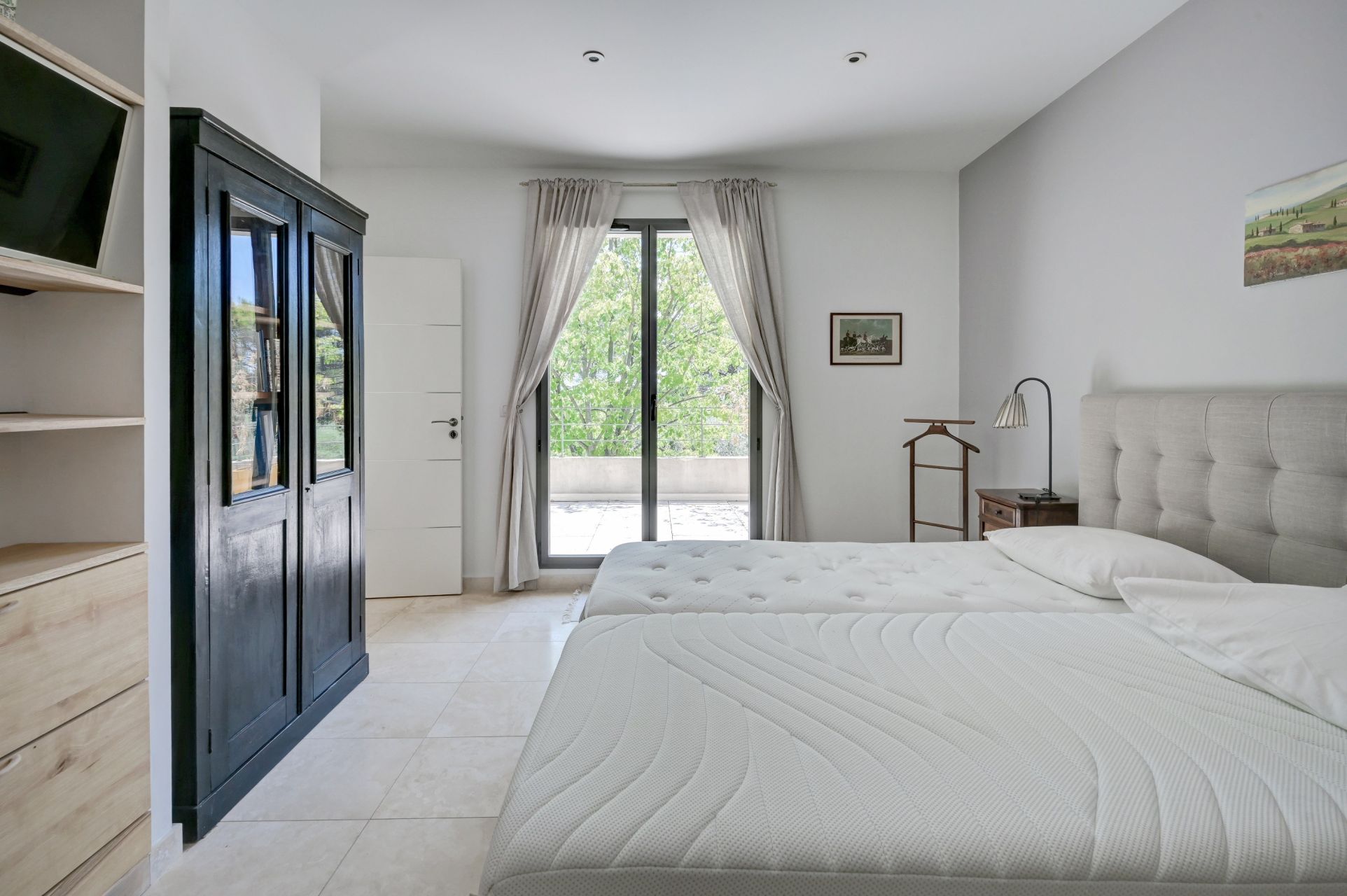 house 8 Rooms for sale on AIX EN PROVENCE (13100)