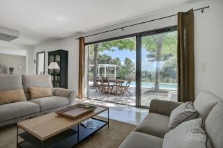 house 8 Rooms for sale on AIX EN PROVENCE (13100)