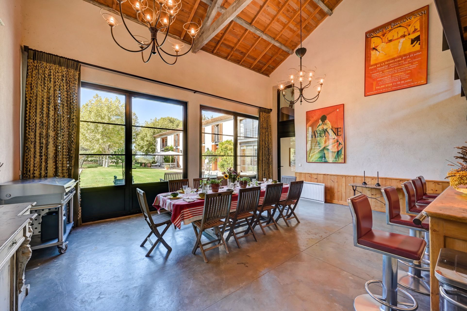 house 13 Rooms for sale on AIX EN PROVENCE (13100)