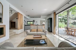house 8 Rooms for rent on AIX EN PROVENCE (13100)
