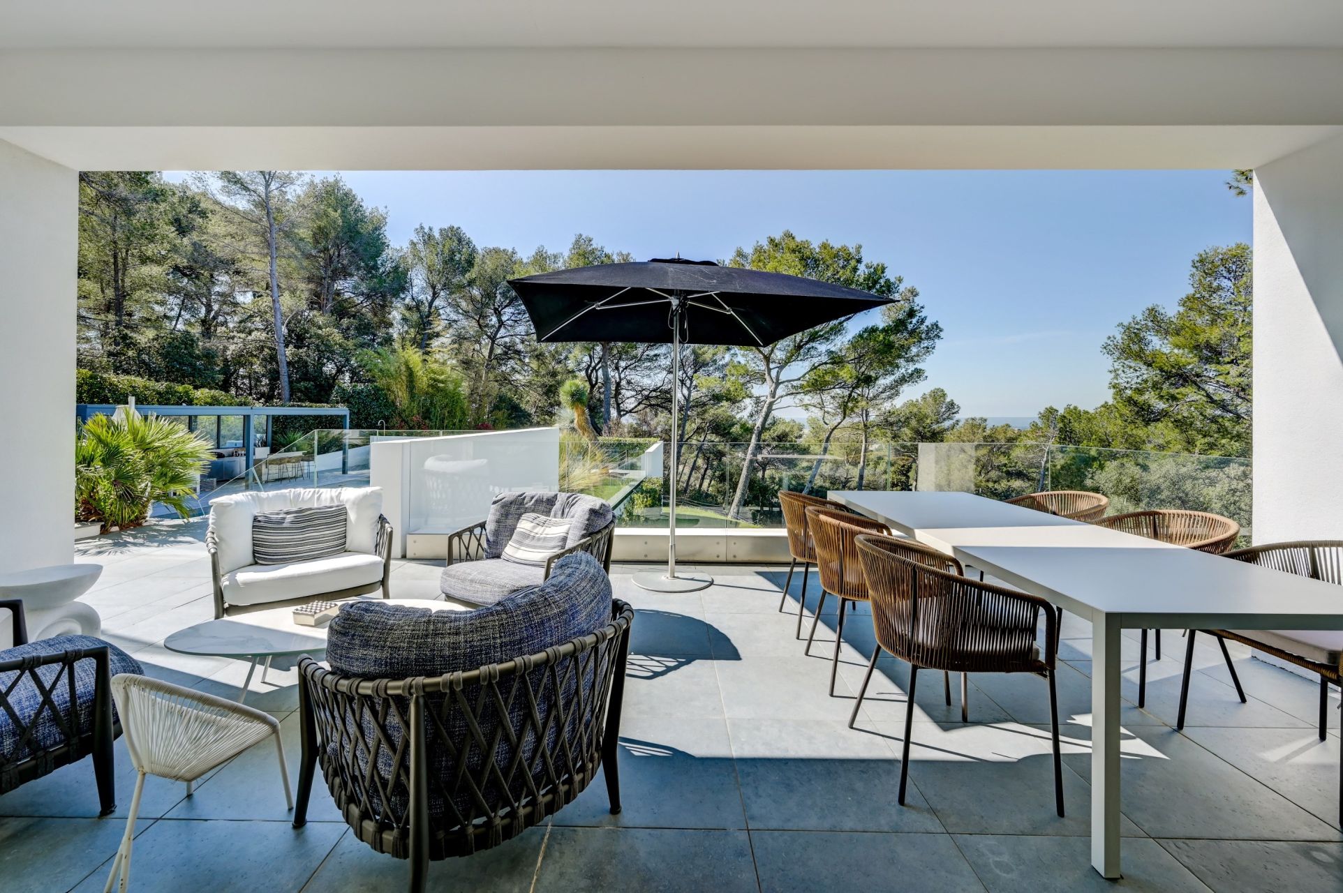 house 6 Rooms for sale on AIX EN PROVENCE (13100)