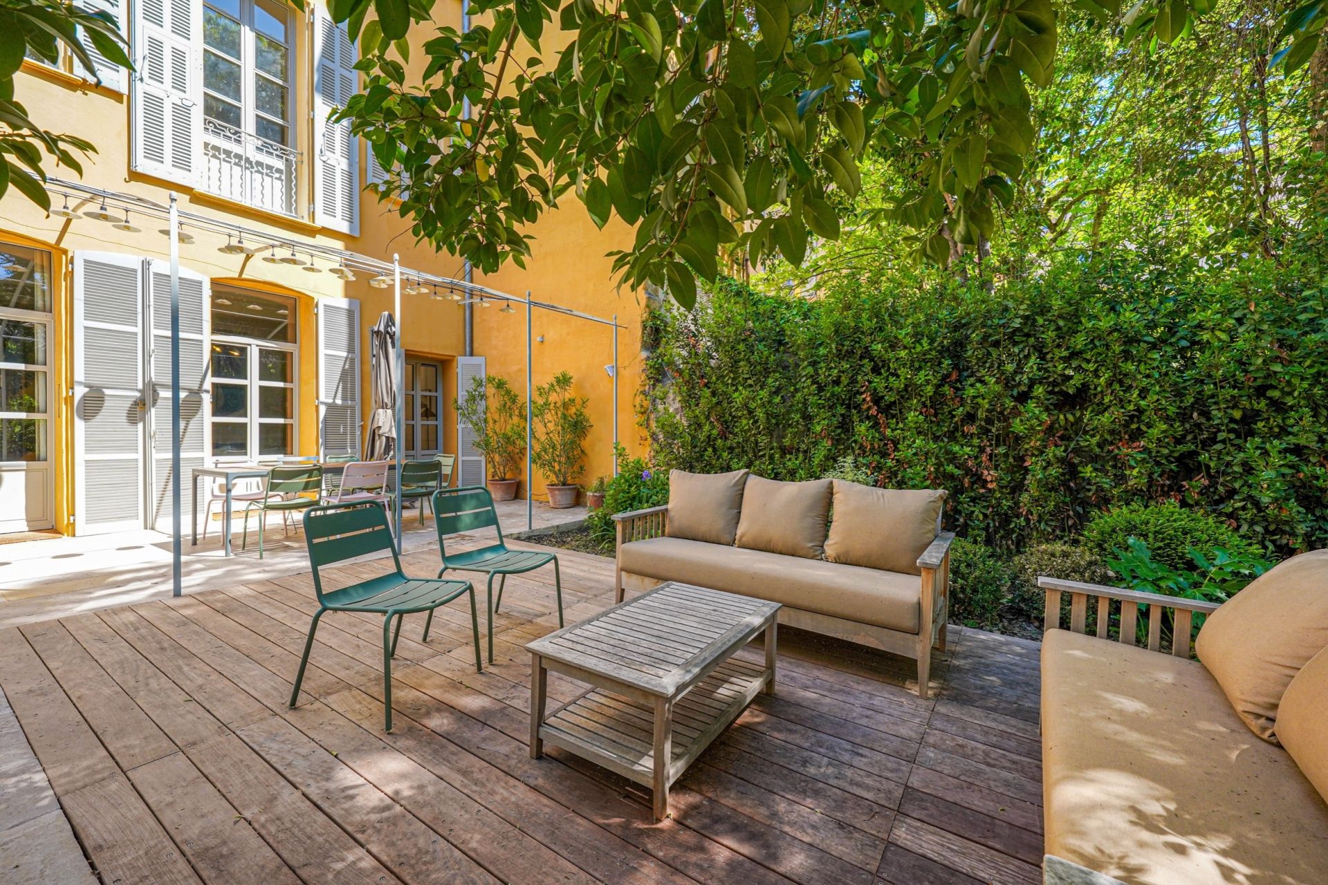 hôtel particulier 14 Pièces en vente sur AIX EN PROVENCE (13100)