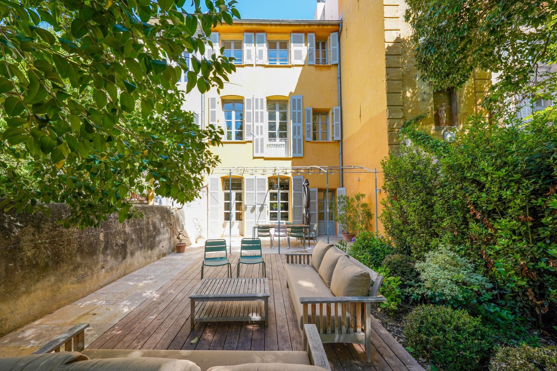 hôtel particulier 14 Pièces en vente sur AIX EN PROVENCE (13100)