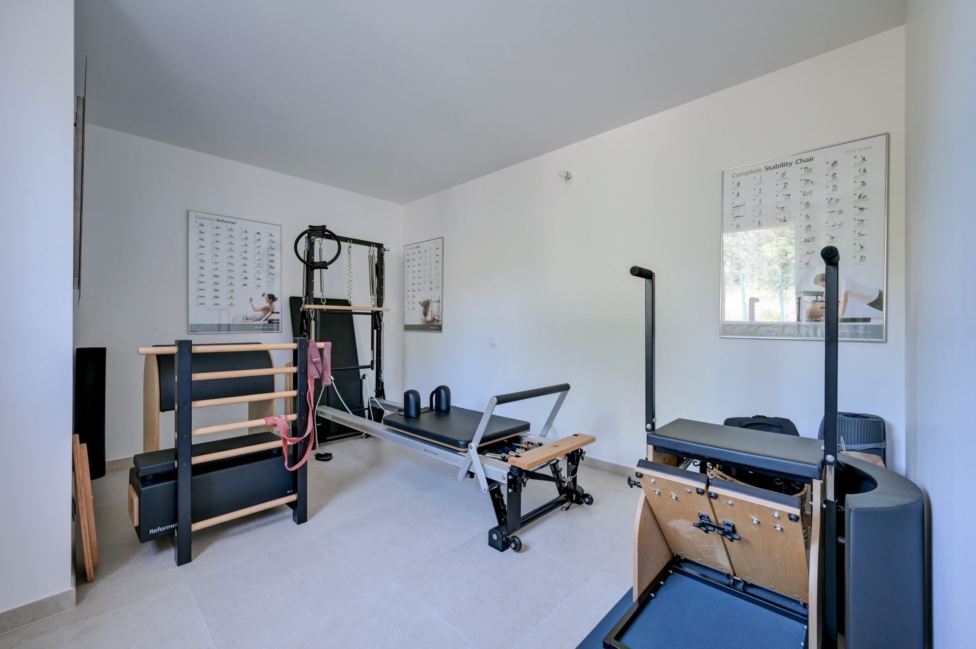 apartment 4 Rooms for sale on AIX EN PROVENCE (13090)