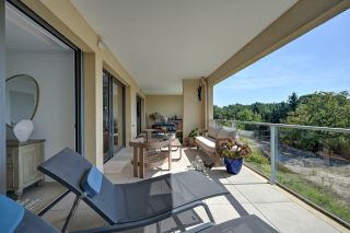 apartment 4 Rooms for sale on AIX EN PROVENCE (13090)