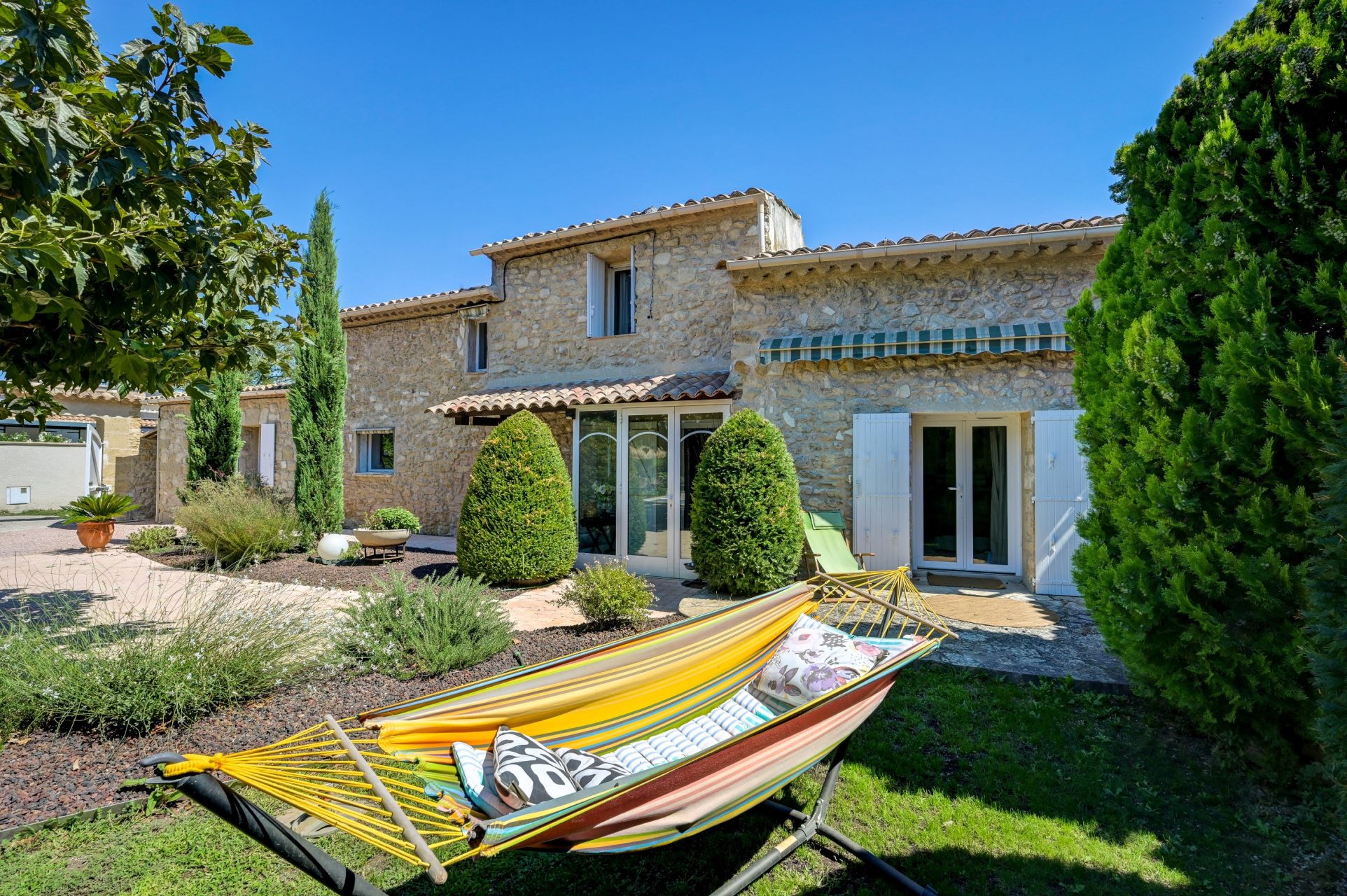 mas 6 Pièces en vente sur ST CANNAT (13760)