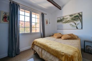 mas 6 Rooms for sale on LA BARBEN (13330)