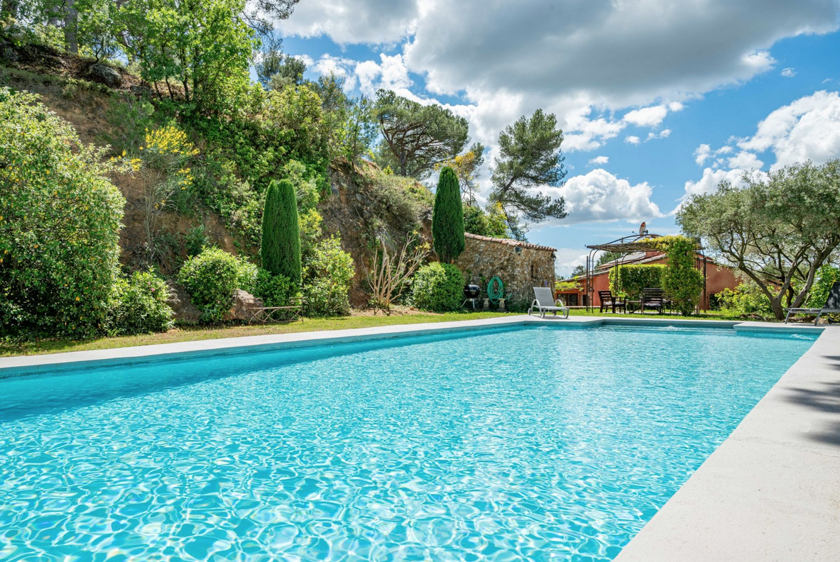 house 5 Rooms for rent on AIX EN PROVENCE (13100)