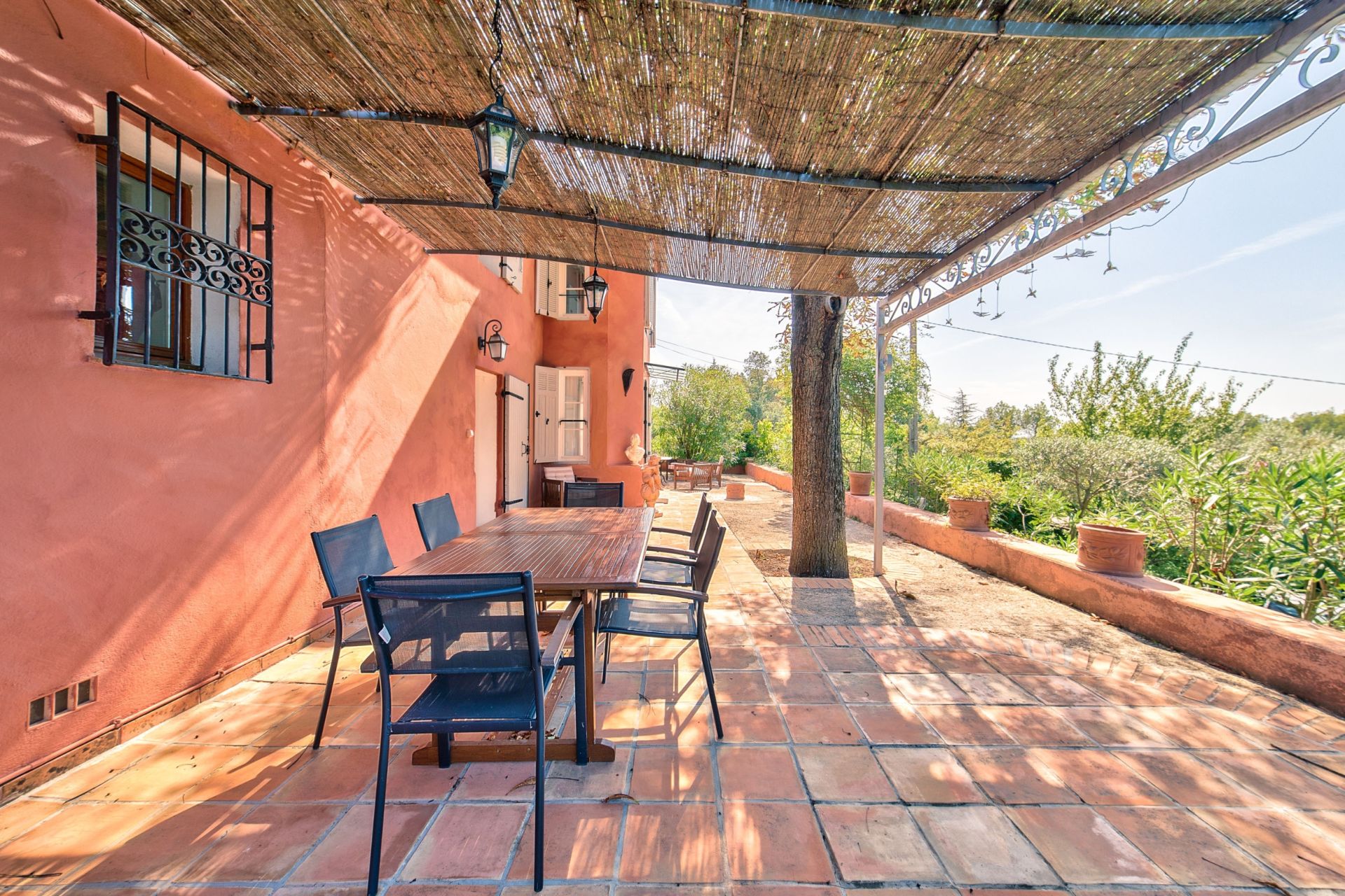 house 5 Rooms for rent on AIX EN PROVENCE (13100)