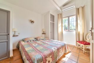 house 5 Rooms for rent on AIX EN PROVENCE (13100)