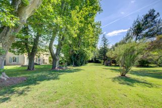 maison 12 Pièces en vente sur AIX EN PROVENCE (13100)