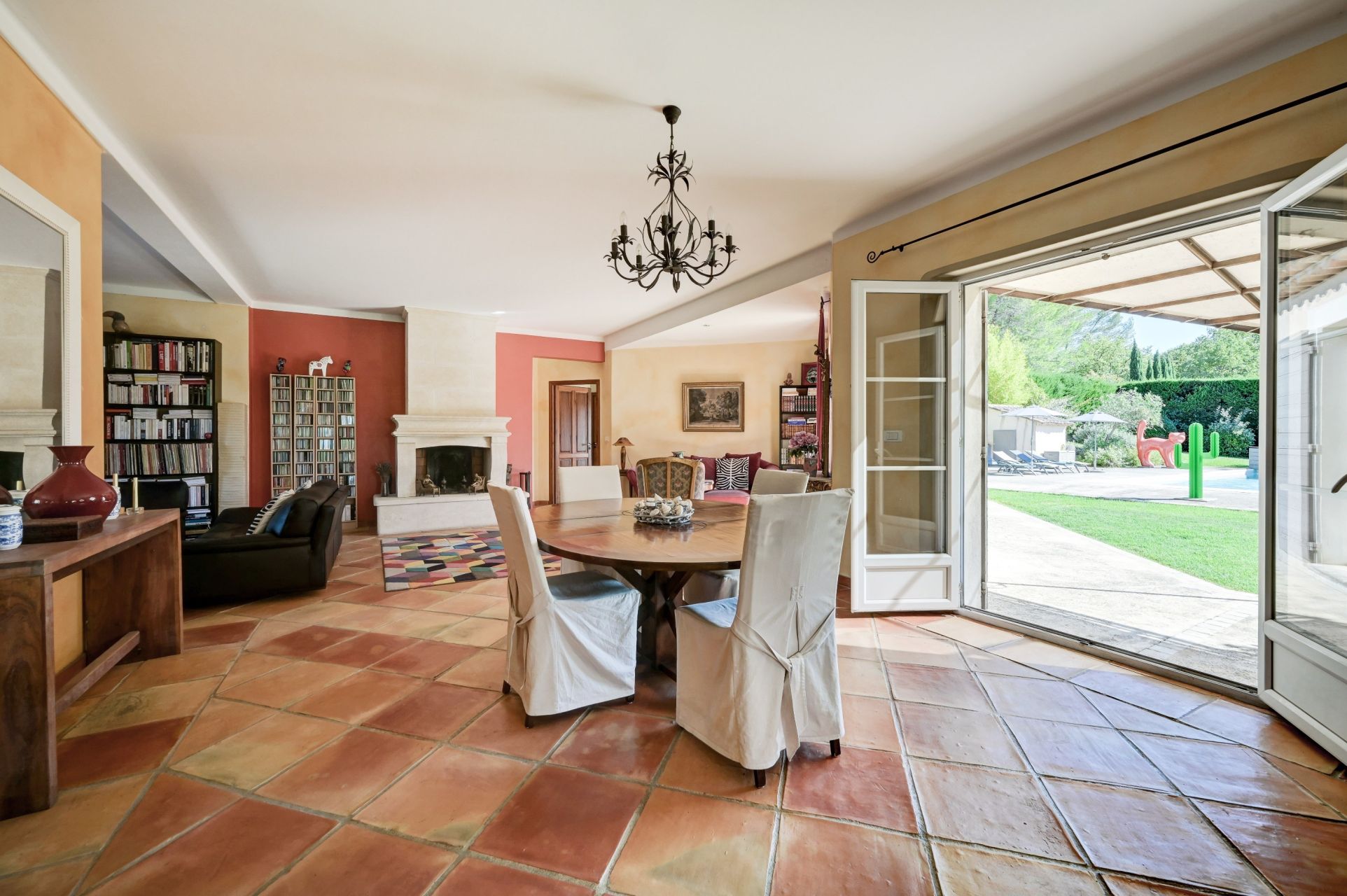 house 5 Rooms for sale on AIX EN PROVENCE (13100)