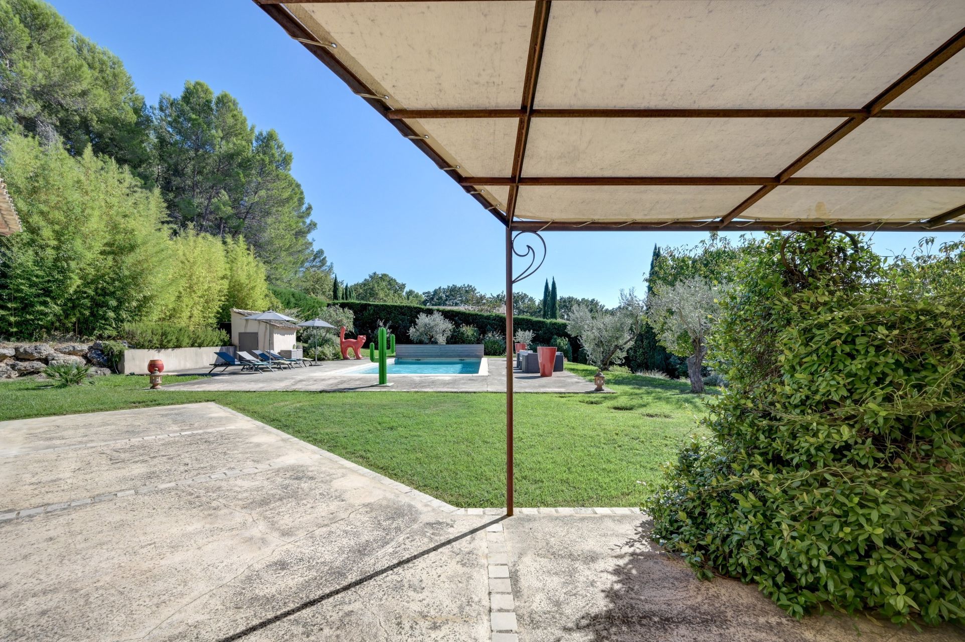 house 5 Rooms for sale on AIX EN PROVENCE (13100)