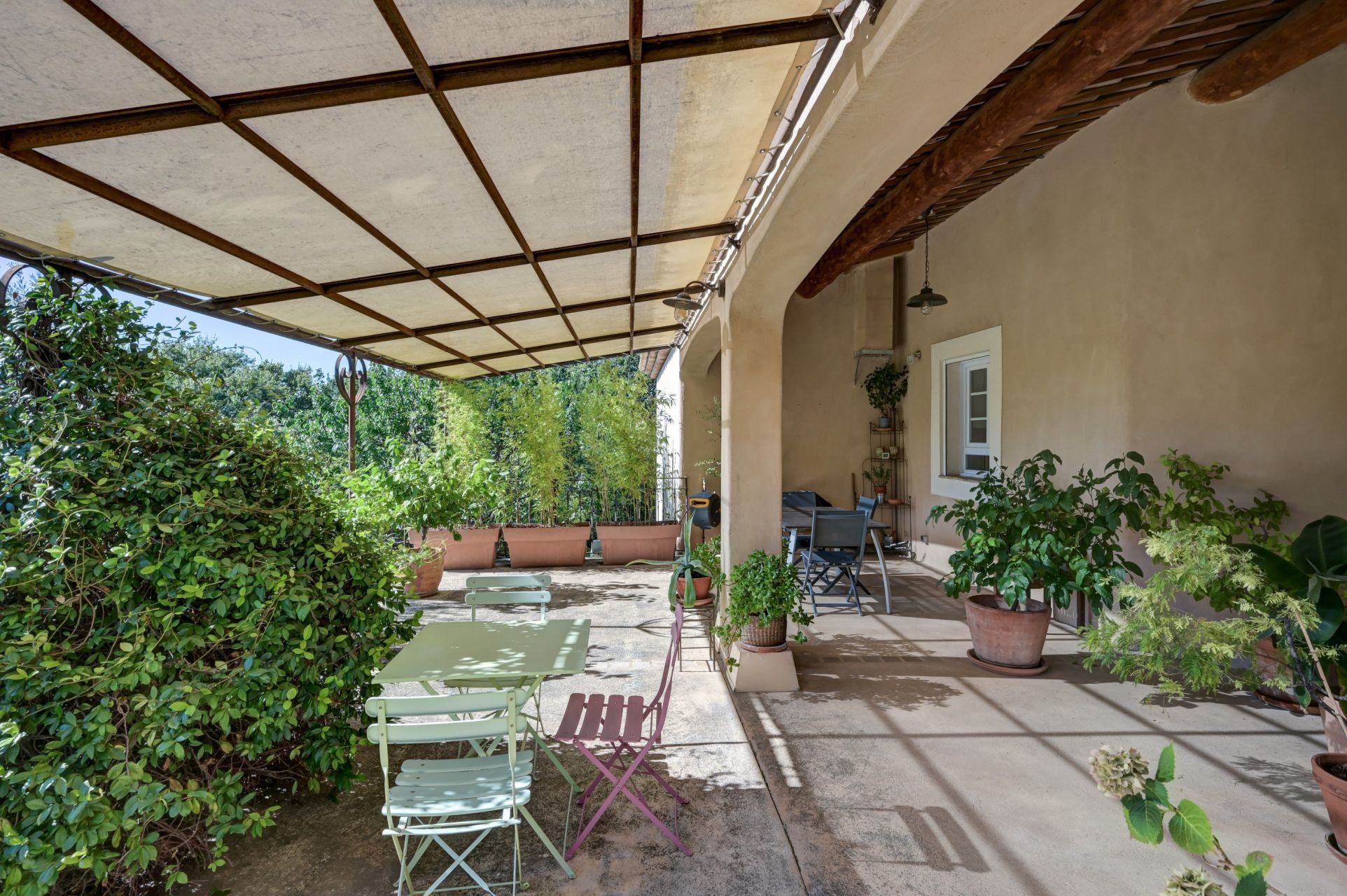 house 5 Rooms for sale on AIX EN PROVENCE (13100)