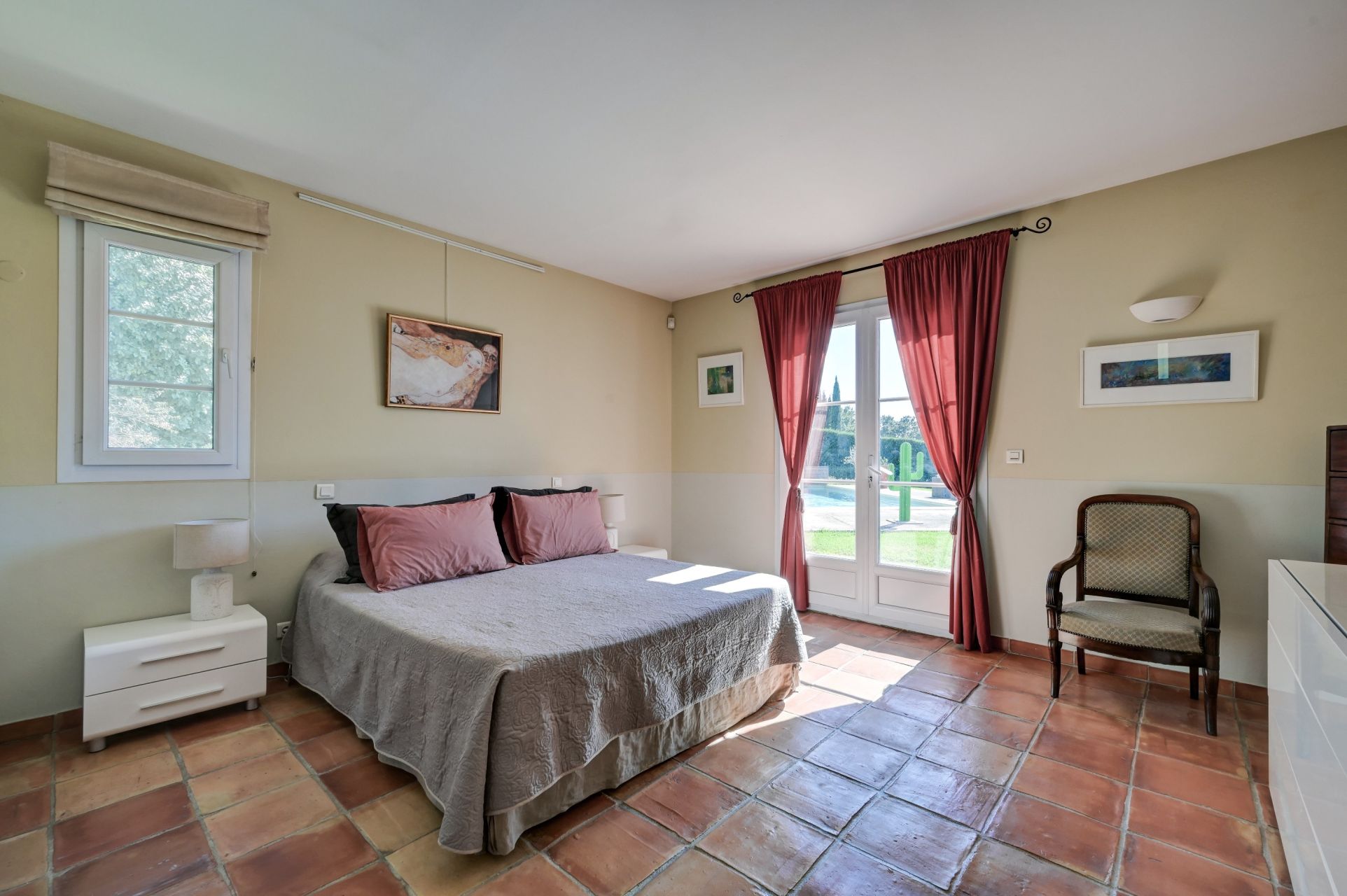 house 5 Rooms for sale on AIX EN PROVENCE (13100)