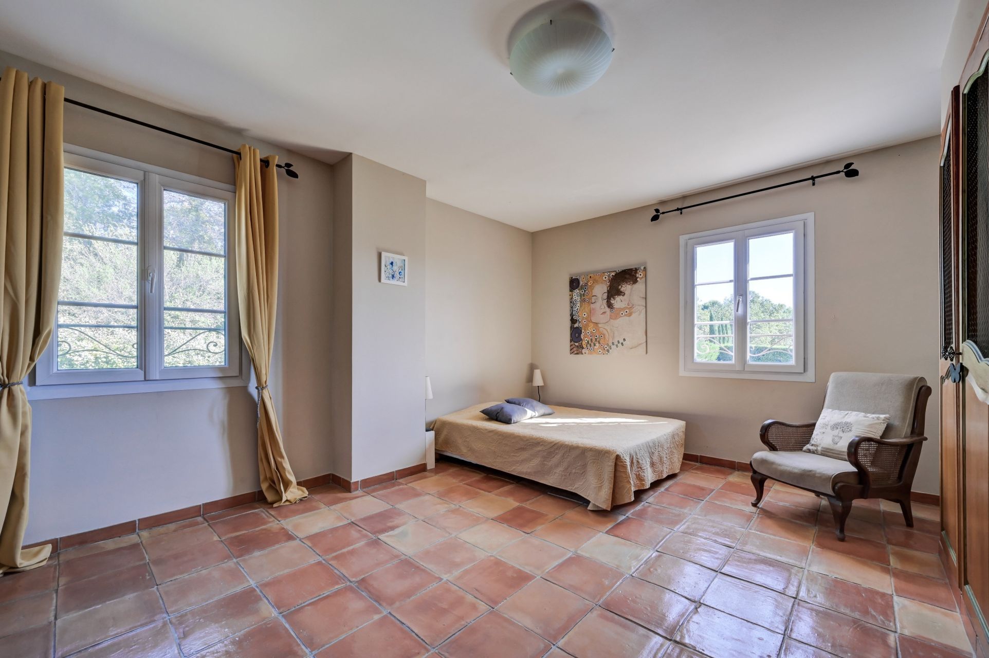 house 5 Rooms for sale on AIX EN PROVENCE (13100)