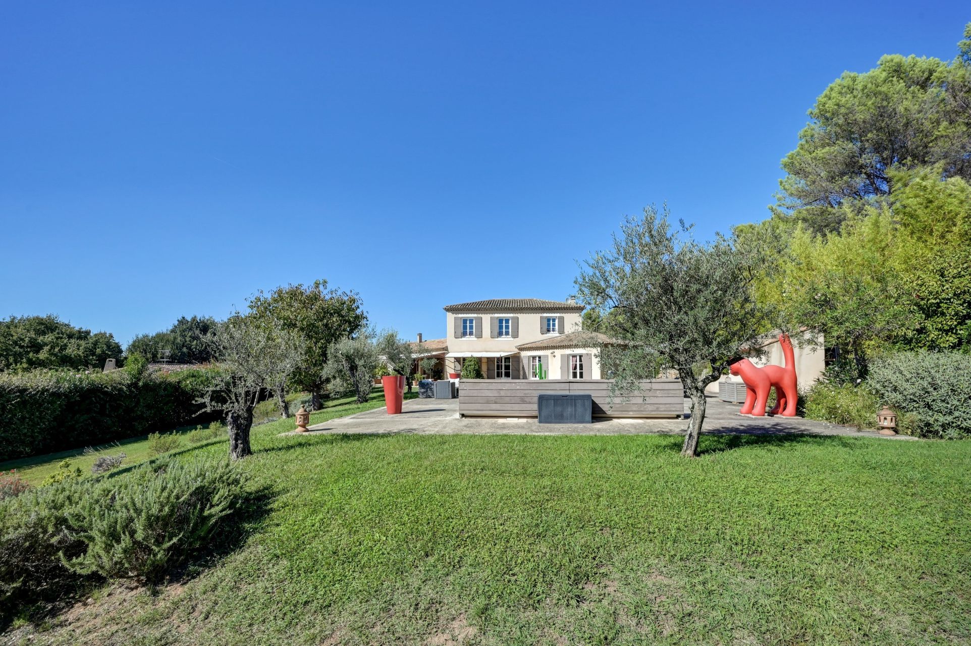 house 5 Rooms for sale on AIX EN PROVENCE (13100)