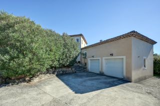 house 5 Rooms for sale on AIX EN PROVENCE (13100)