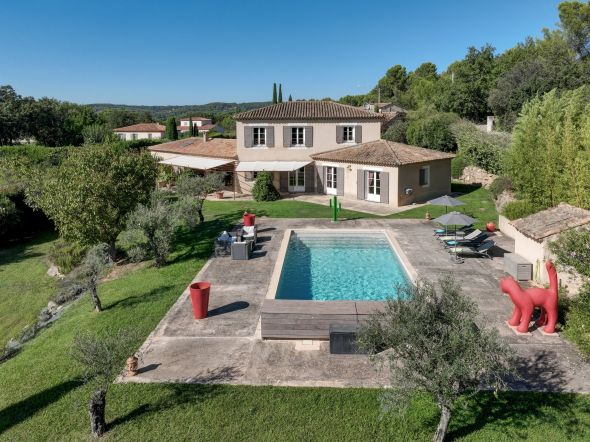 Sale House Aix-en-Provence 5&nbsp;Rooms 240&nbsp;m²
