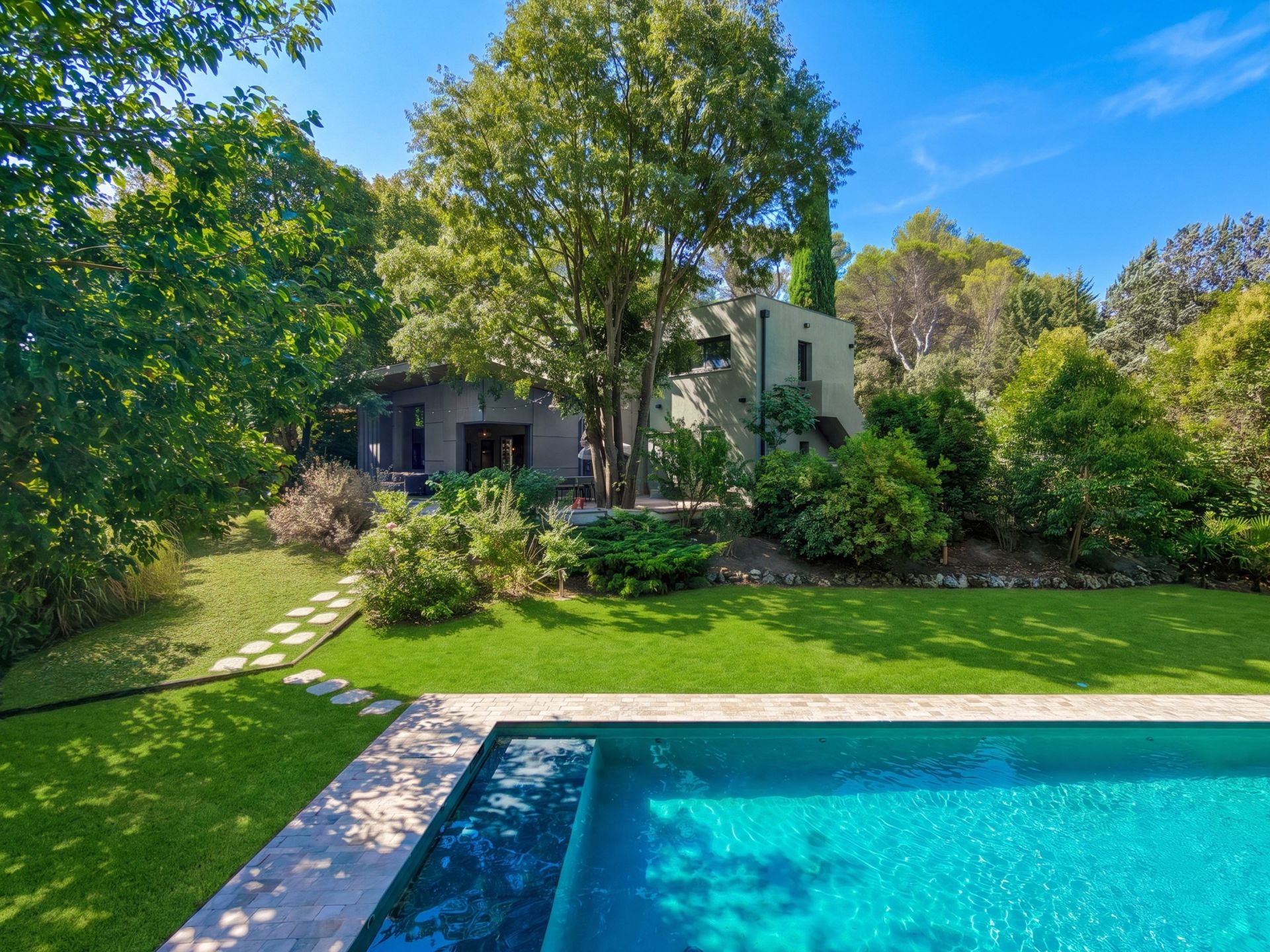 maison 8 Pièces en vente sur AIX EN PROVENCE (13100)