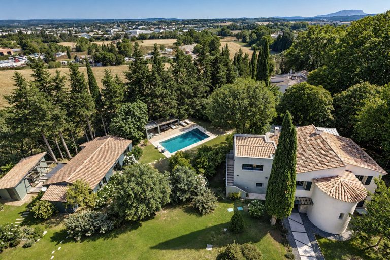 maison 8 Pièces en vente sur AIX EN PROVENCE (13100)