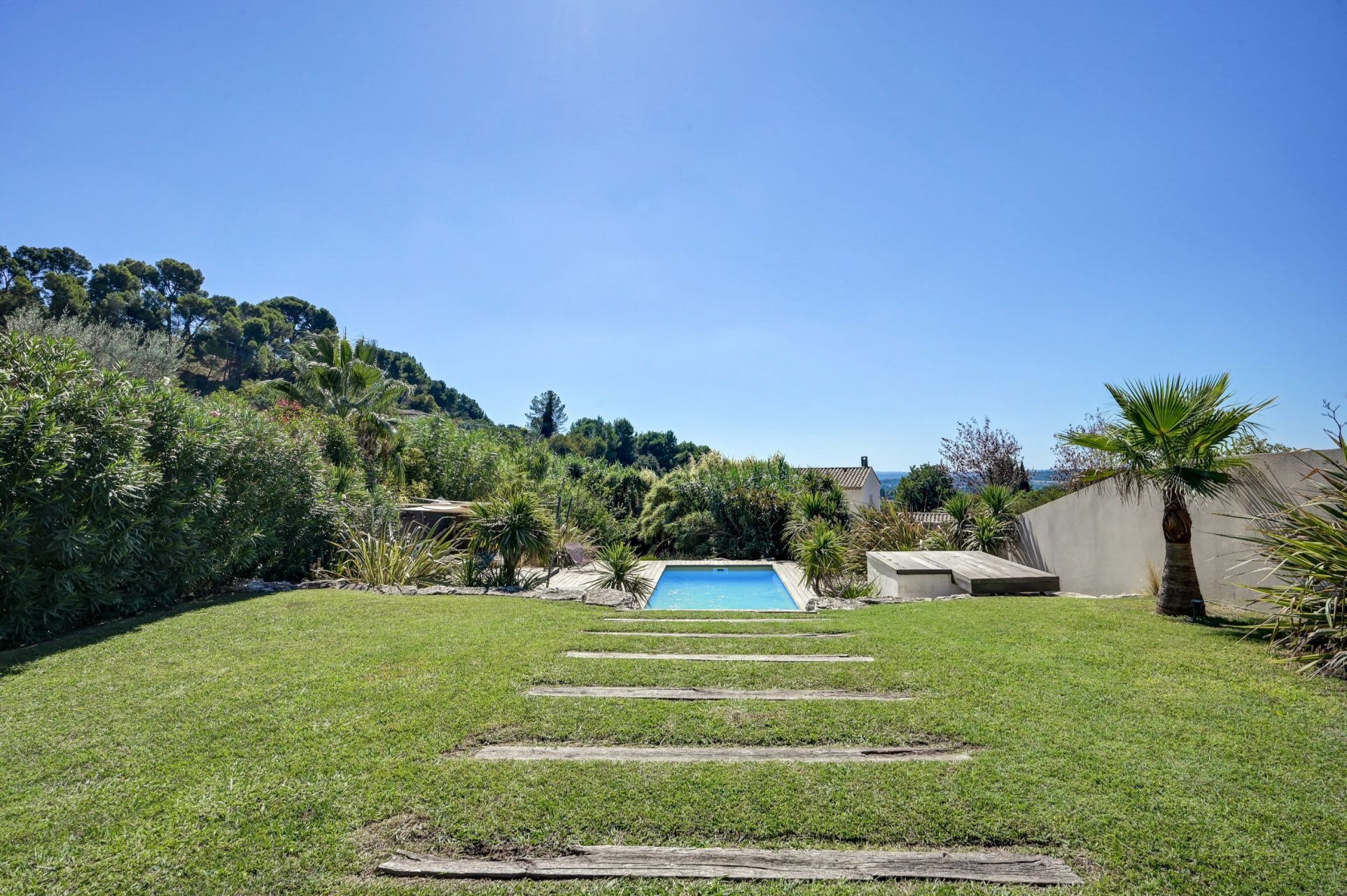maison 5 Pièces en vente sur EGUILLES (13510)