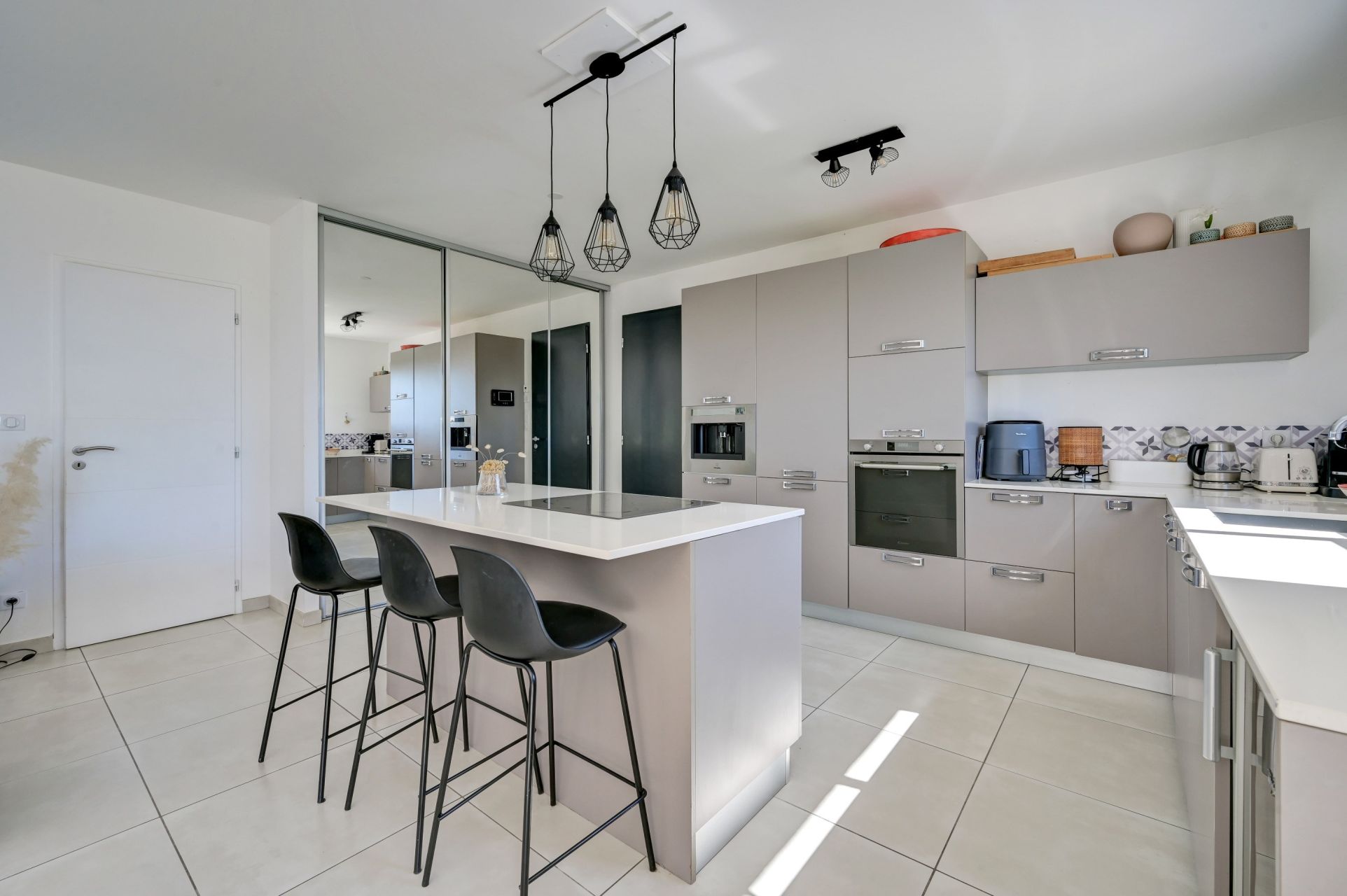 maison 5 Pièces en vente sur EGUILLES (13510)