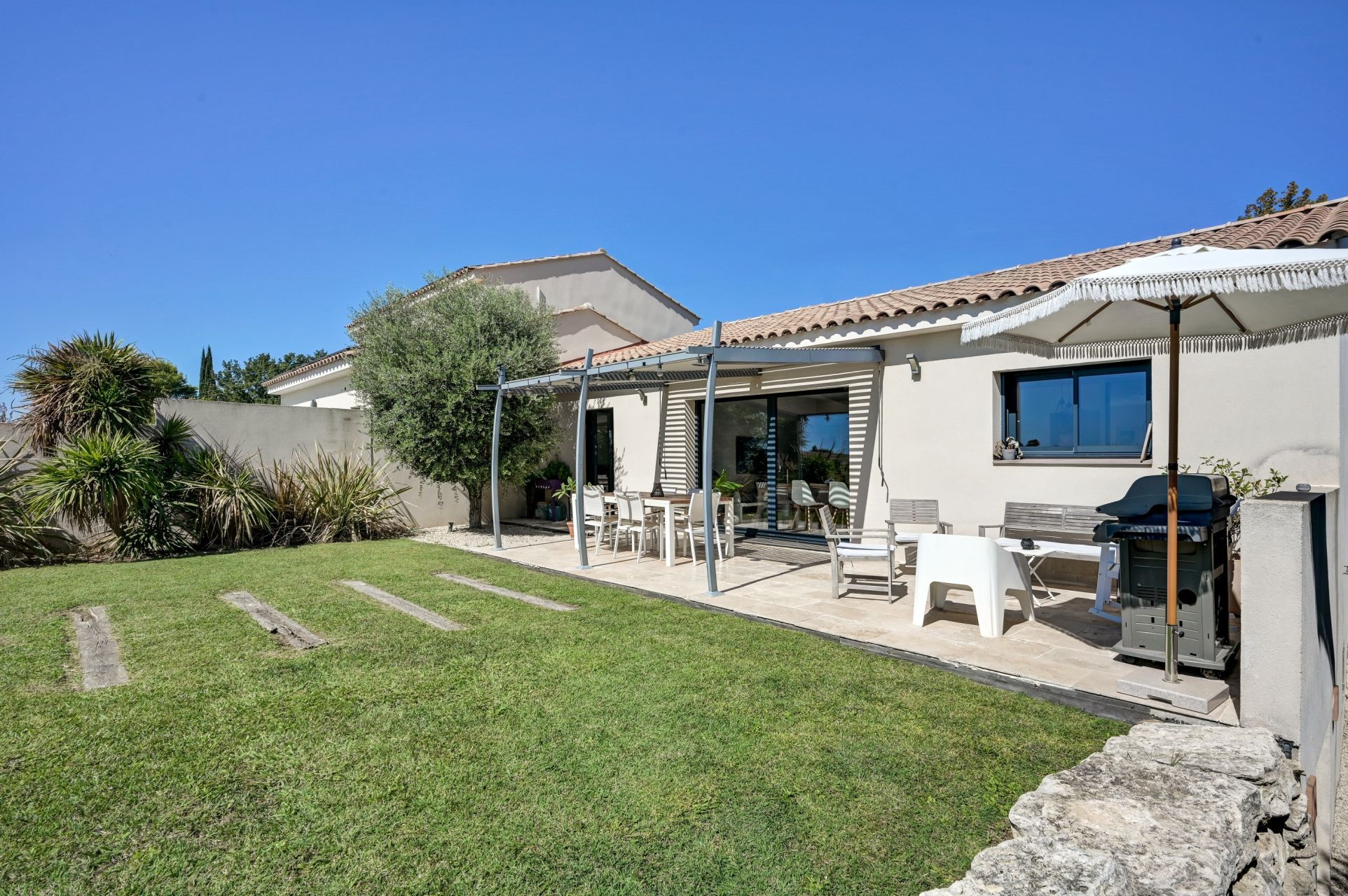 maison 5 Pièces en vente sur EGUILLES (13510)