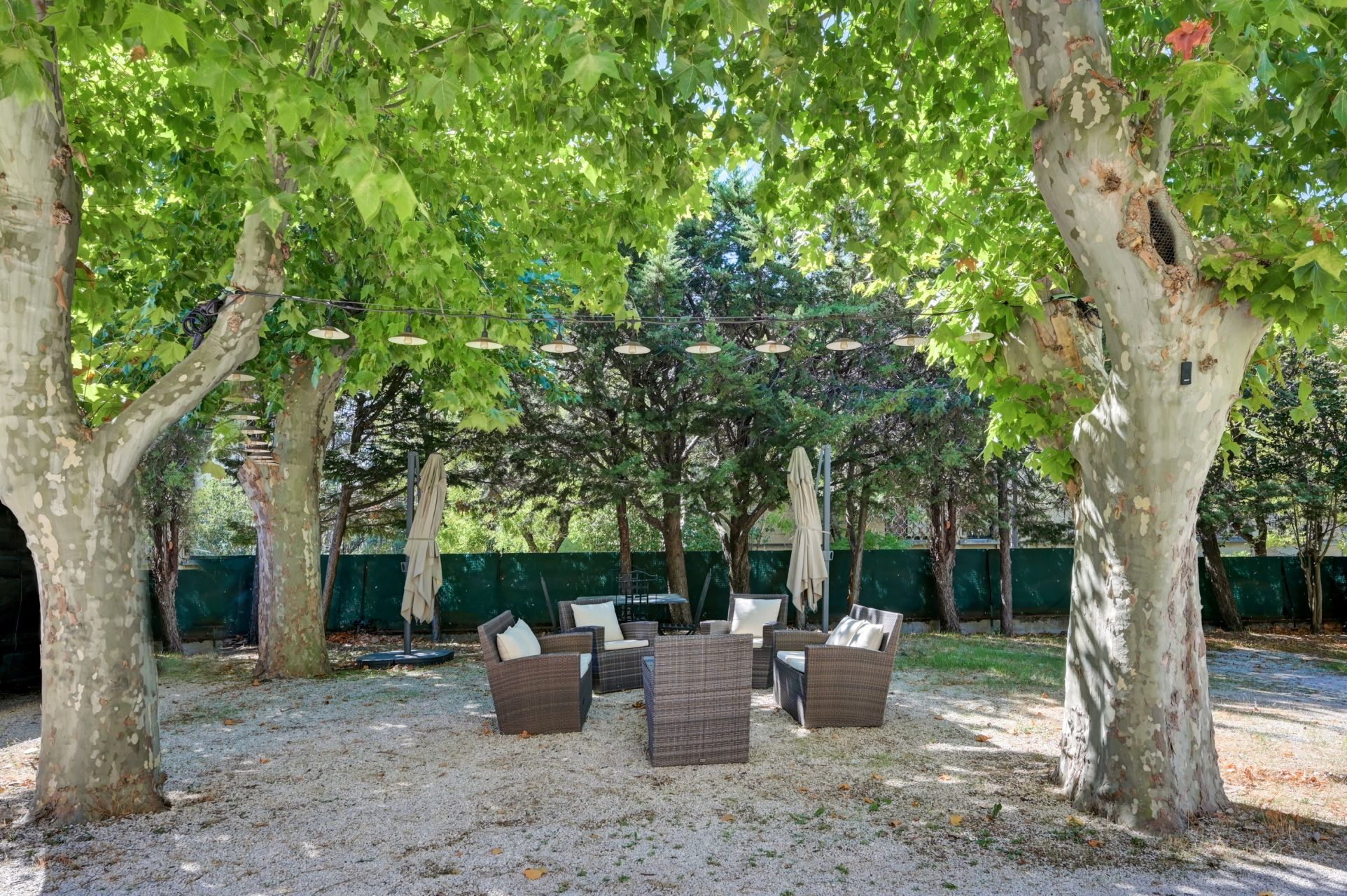 house 7 Rooms for sale on AIX EN PROVENCE (13100)