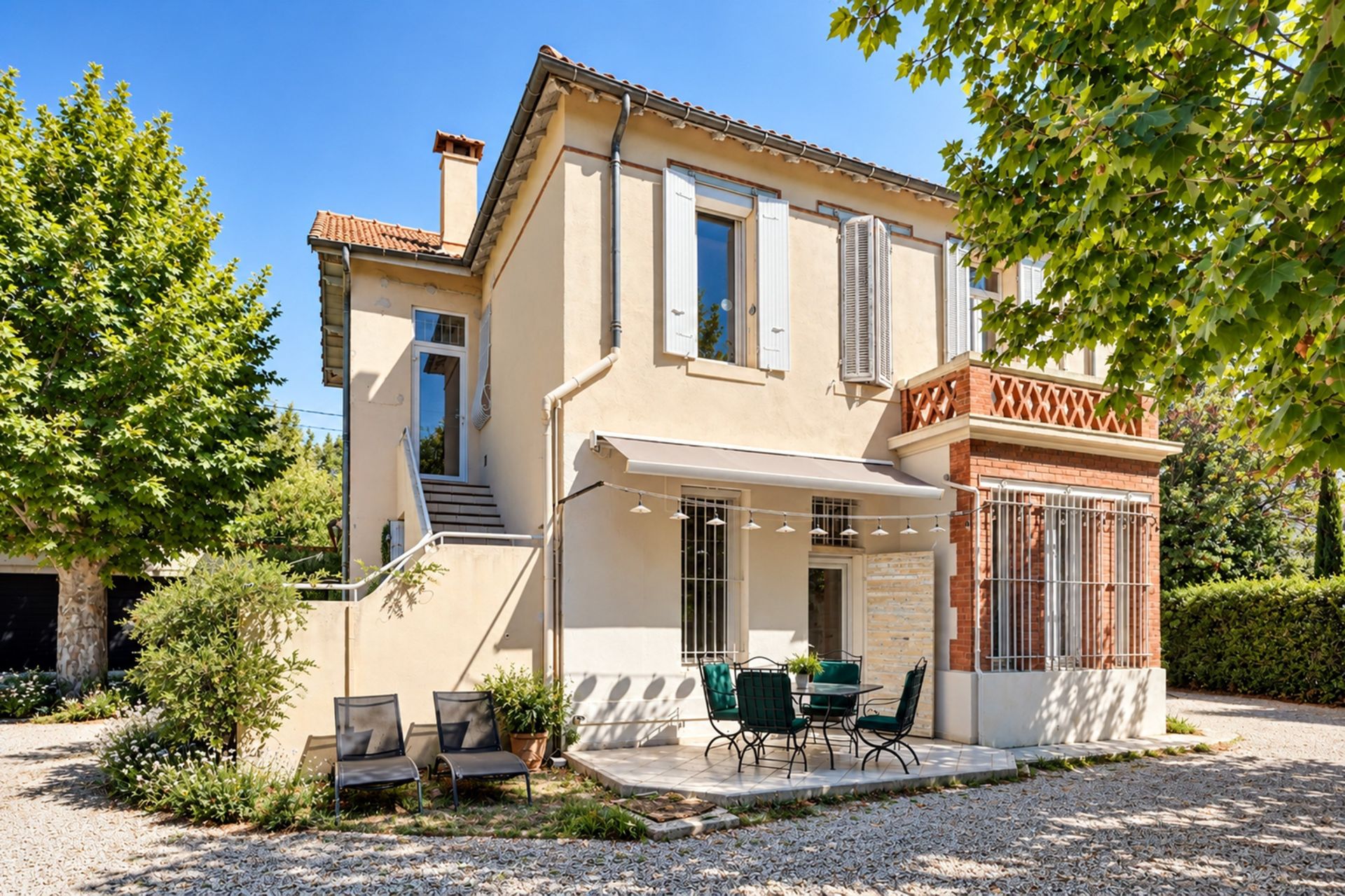 house 7 Rooms for sale on AIX EN PROVENCE (13100)