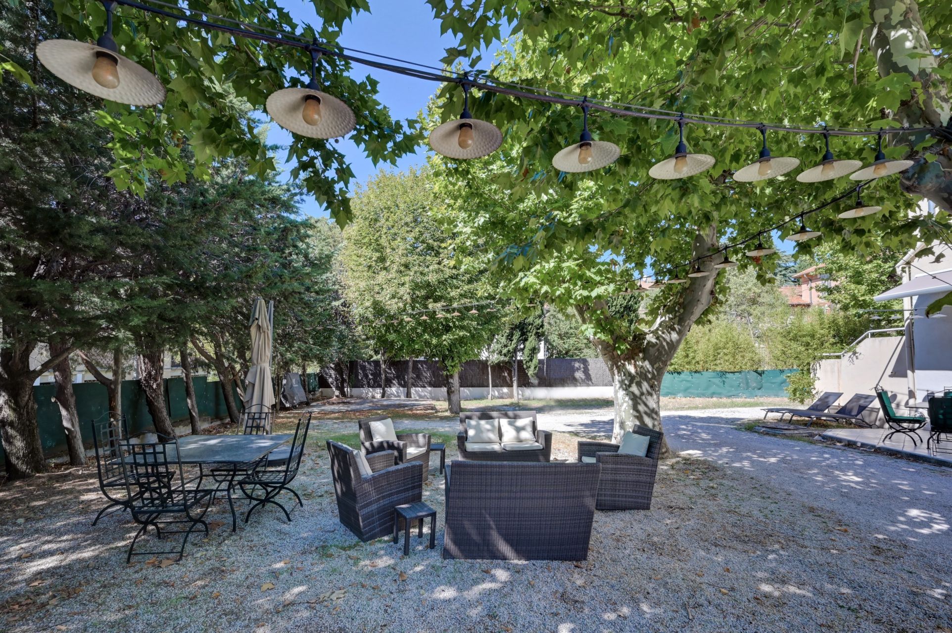 house 7 Rooms for sale on AIX EN PROVENCE (13100)
