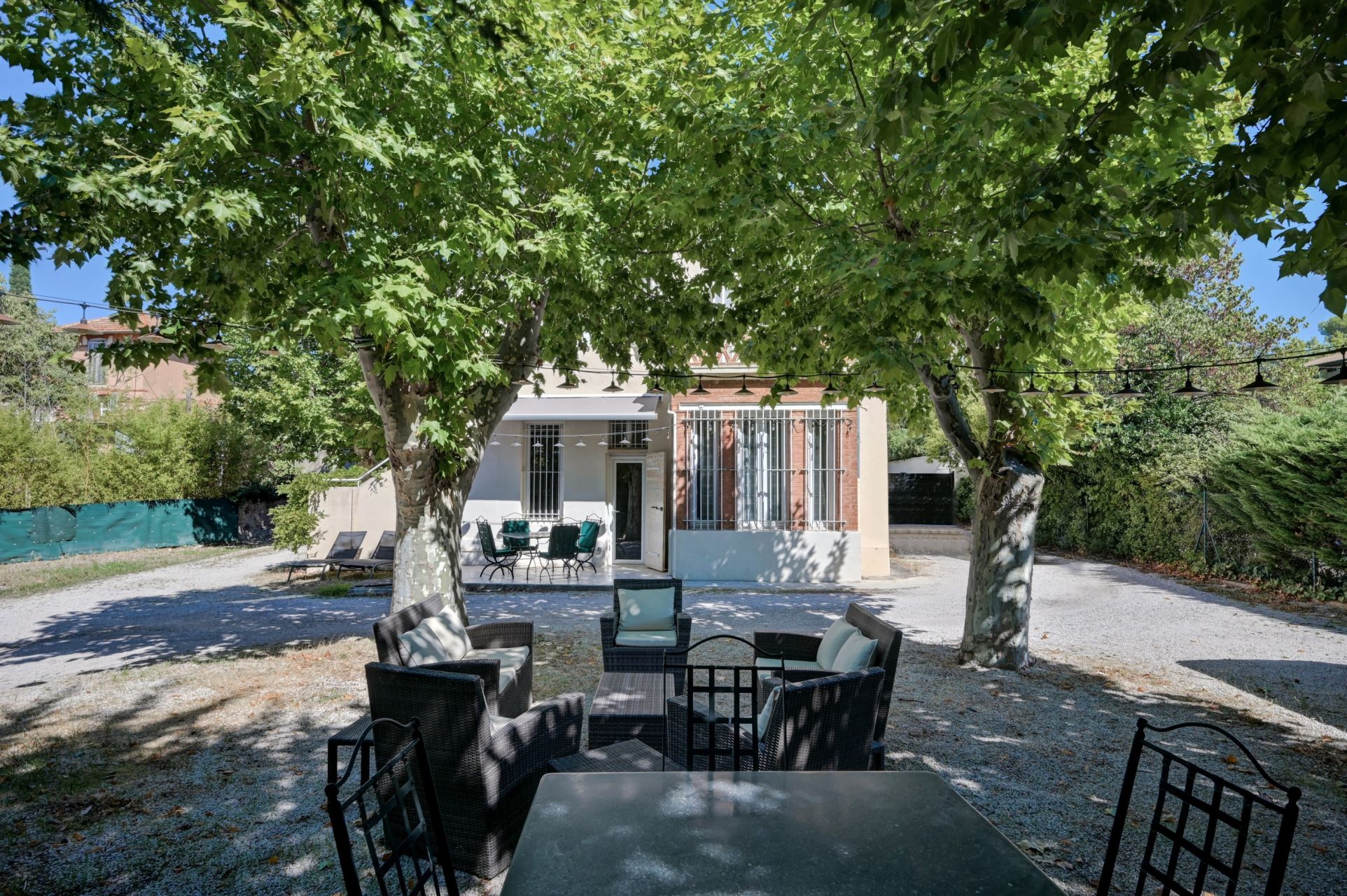house 7 Rooms for sale on AIX EN PROVENCE (13100)