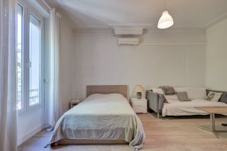 house 7 Rooms for sale on AIX EN PROVENCE (13100)