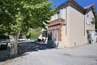 house 7 Rooms for sale on AIX EN PROVENCE (13100)